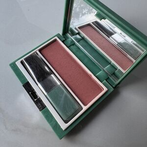 Clinique Soft-Pressed Powder Blusher 06 FIG